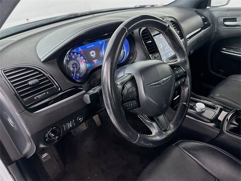Used 2018 Chrysler 300 S w/ 300S Premium Group image 9