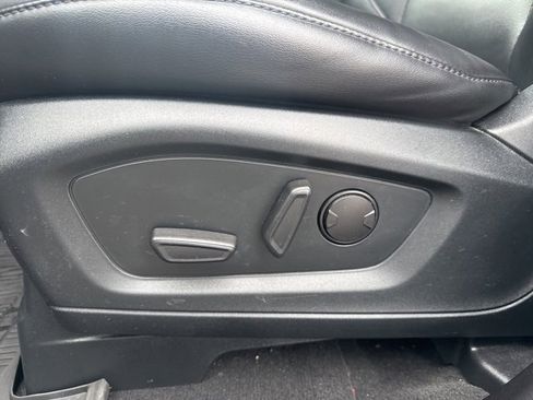 Certified 2022 Ford Explorer XLT w/ Equipment Group 202A image 16