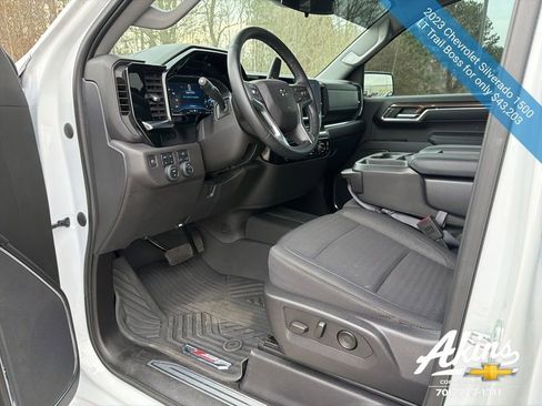 Used 2023 Chevrolet Silverado 1500 LT Trail Boss w/ Protection Package image 13