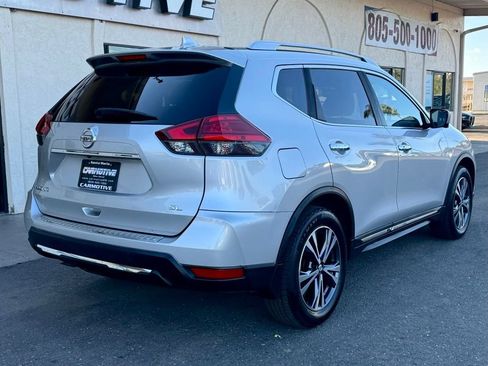 Used 2017 Nissan Rogue SL FWD image 4