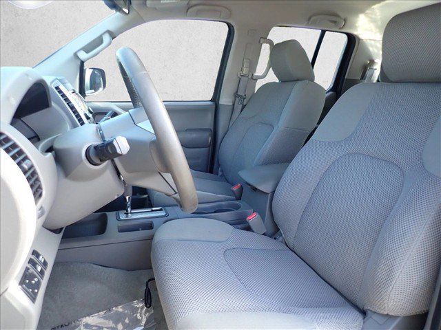 Used 2016 Nissan Frontier SV w/ SV Value Truck Package AWD/4WD image 10