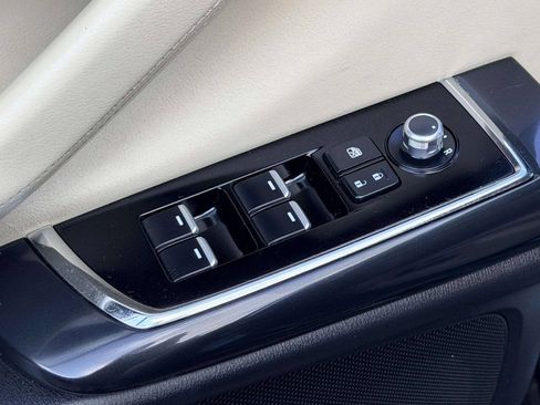 Used 2018 MAZDA CX-9 Touring FWD image 17