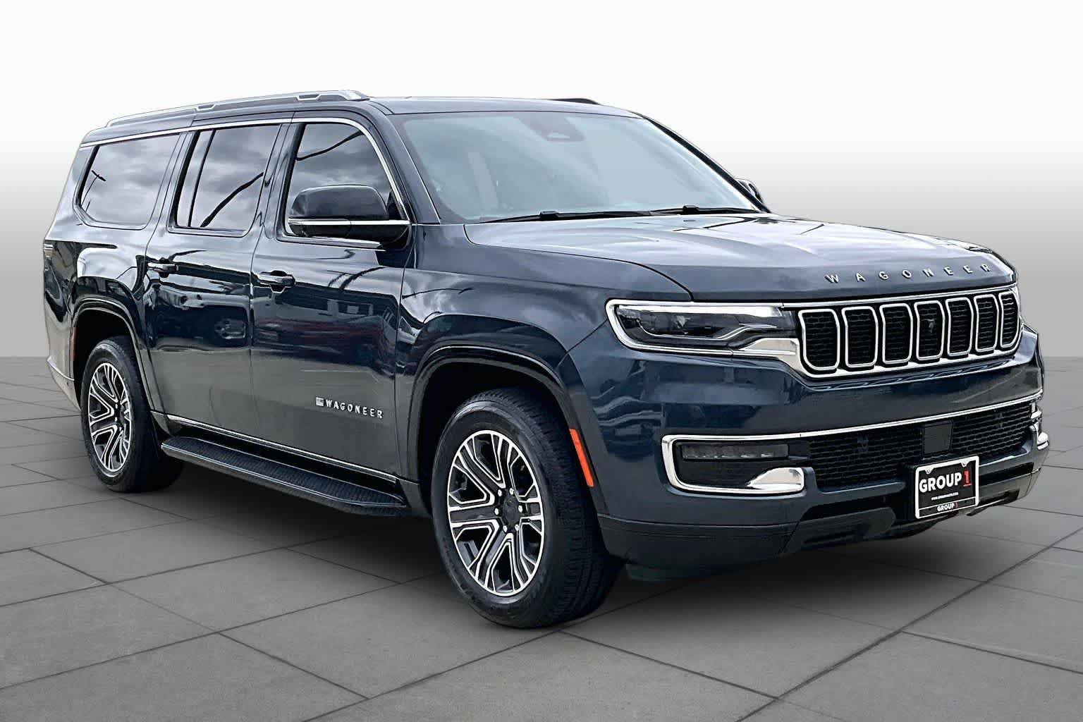 Used 2024 Jeep Wagoneer L 2WD w/ Premium Group I image 2