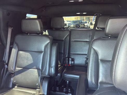 Used 2021 Chevrolet Tahoe Z71 AWD/4WD image 32