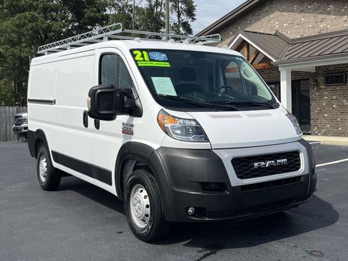 Used 2021 RAM ProMaster 2500 w/ Convenience Group FWD image 1