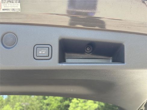 Used 2023 Chevrolet Equinox LT AWD/4WD image 27