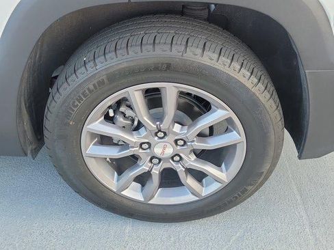 Used 2024 GMC Terrain SLT w/ LPO, Floor Liner Package AWD/4WD image 7