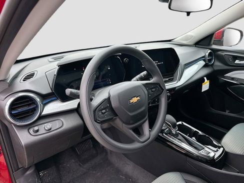 New 2026 Chevrolet Trax LT w/ LPO, Blackout Package image 10