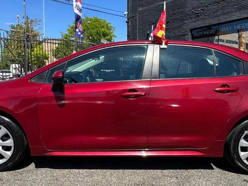 Used 2024 Toyota Corolla LE FWD image 4