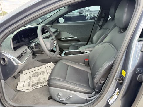 Used 2024 Lucid Air Pure image 5