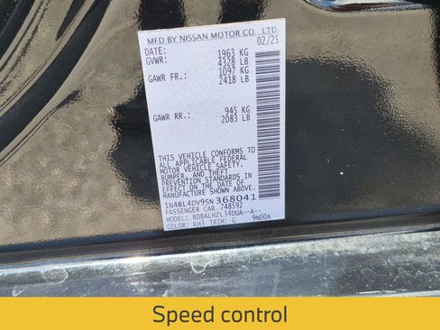 Used 2025 Nissan Altima 2.5 SV FWD image 31