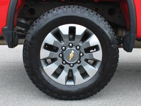 Used 2024 Chevrolet Silverado 2500 Custom w/ Custom Value Package AWD/4WD image 35