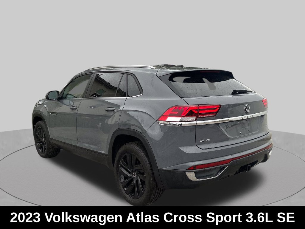 Used 2023 Volkswagen Atlas Cross Sport SE w/ Panoramic Sunroof Package AWD/4WD image 3