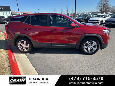 Used 2018 GMC Terrain SLE image 4