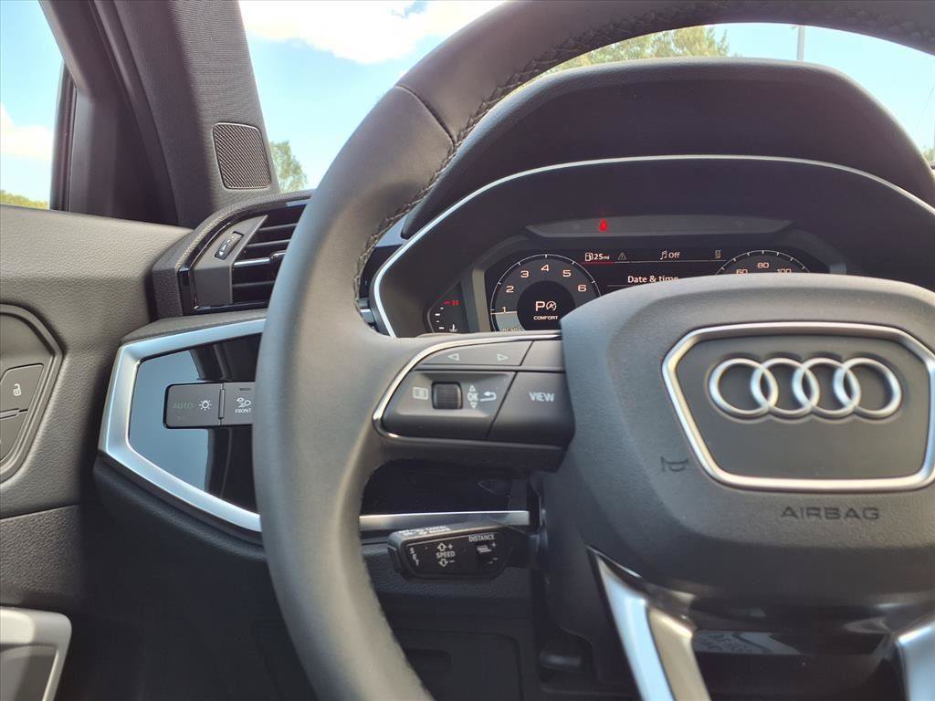 Used 2025 Audi Q3 2.0T Premium AWD/4WD image 12