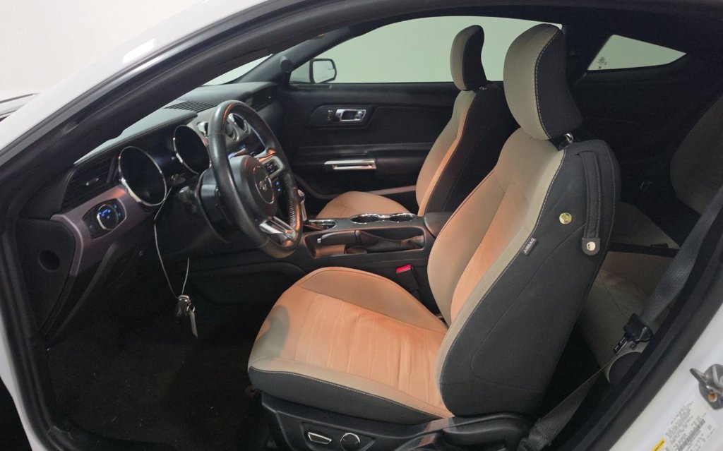 Used 2017 Ford Mustang GT RWD image 8