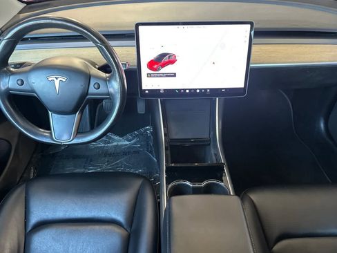 Used 2018 Tesla Model 3 Mid Range RWD image 4