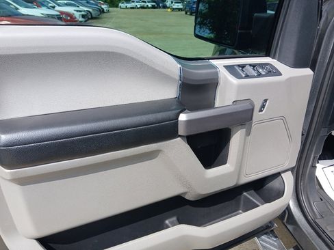 Used 2019 Ford F150 XLT w/ Equipment Group 302A Luxury AWD/4WD image 11