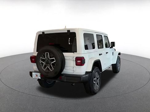 Used 2025 Jeep Wrangler Unlimited Sahara AWD/4WD image 11