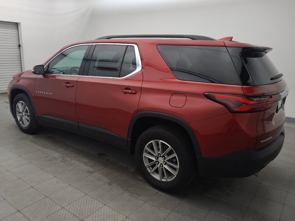 Used 2023 Chevrolet Traverse LT FWD image 3