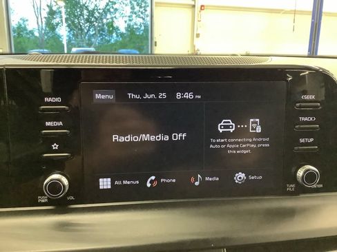 Used 2024 Kia Seltos LX AWD/4WD image 9