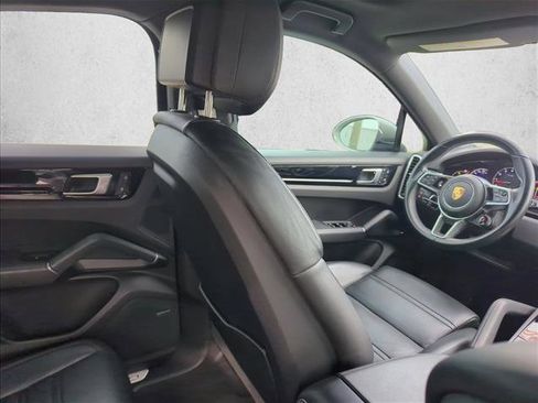 Used 2022 Porsche Cayenne Platinum Edition AWD/4WD image 20