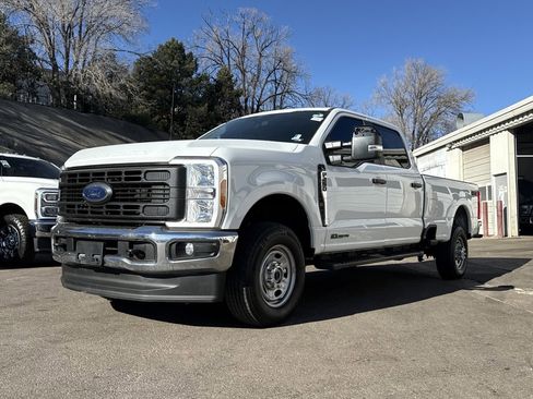Used 2023 Ford F250 XL image 3