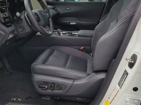 Used 2025 Lexus RX 450h AWD w/ Convenience Package image 9