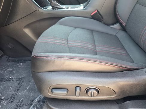Used 2022 Chevrolet Equinox RS FWD image 11
