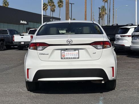Used 2021 Toyota Corolla LE image 5