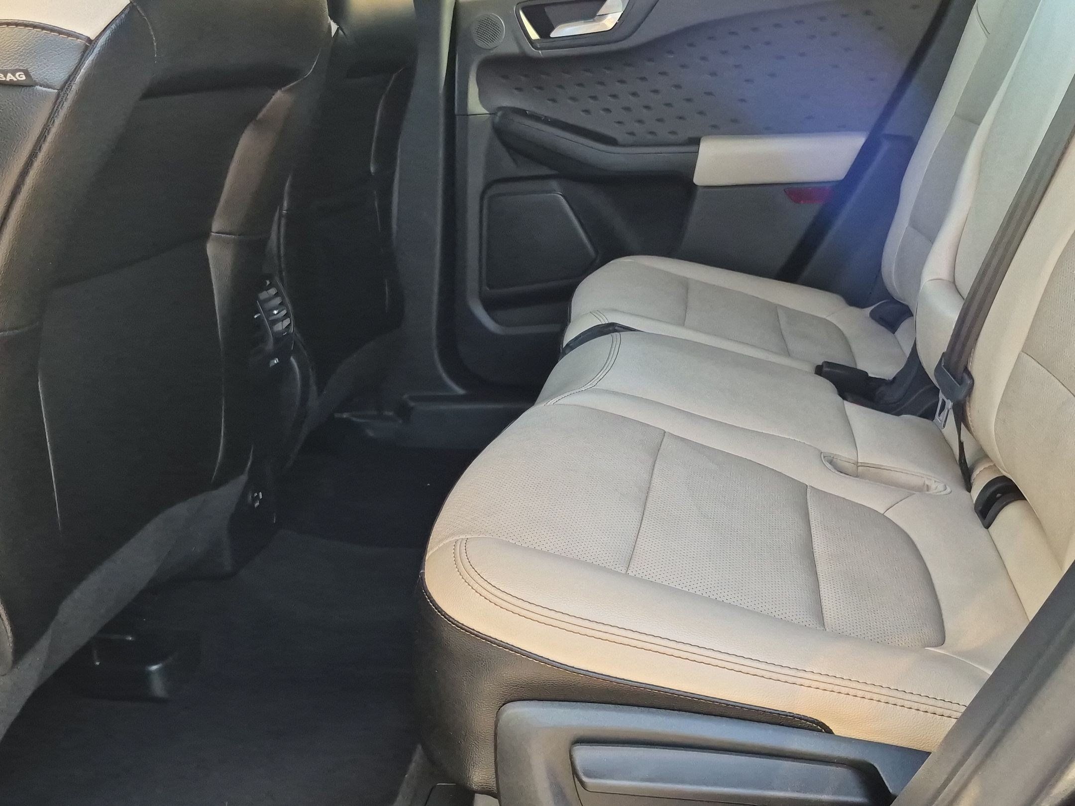 Used 2020 Ford Escape Titanium FWD image 25