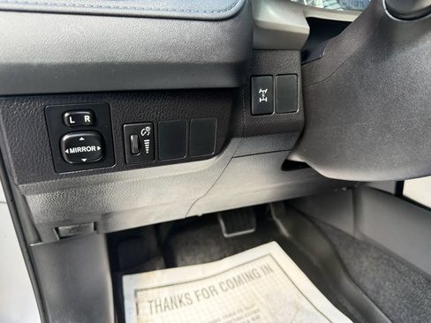 Used 2016 Toyota RAV4 LE AWD/4WD image 23
