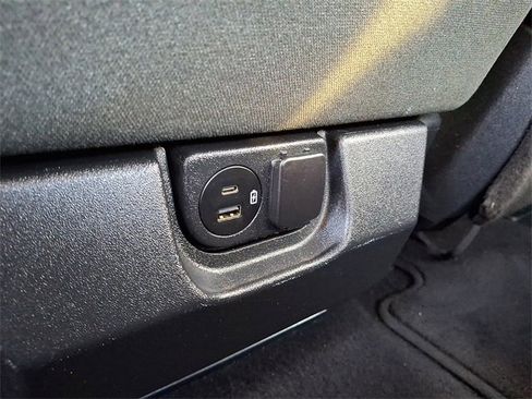 Used 2023 Ford F150 XLT image 11