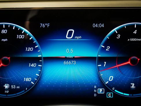 Used 2022 Mercedes-Benz GLB 250 4MATIC w/ Premium Package Lite image 31