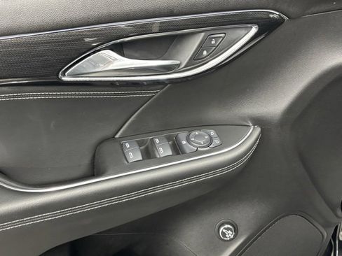 Used 2022 Buick Envision Preferred image 12