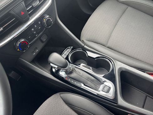 Used 2025 Buick Encore GX Preferred image 40