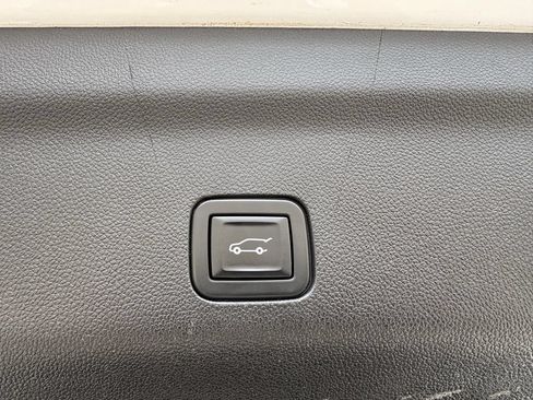 Used 2021 Chevrolet Tahoe RST w/ Luxury Package RWD image 29