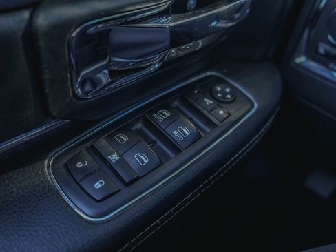 Used 2018 RAM 1500 Laramie image 20