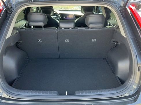 Used 2024 Kia Niro EX Touring image 21
