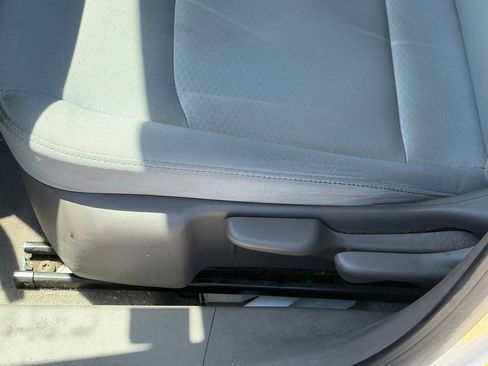 Used 2016 Chevrolet Malibu LS FWD image 5