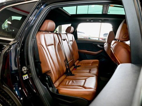 Used 2021 Audi Q7 3.0T Premium image 24