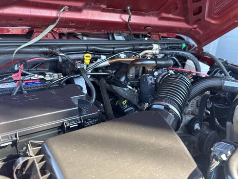 Used 2009 Jeep Wrangler Sahara AWD/4WD image 11