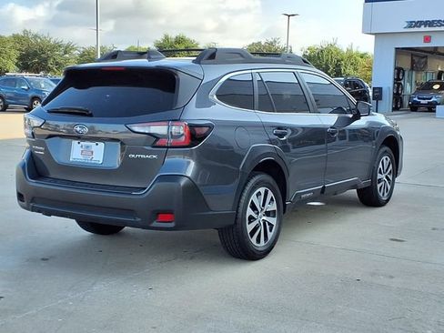 Certified 2025 Subaru Outback Premium w/ Popular Package #1A AWD/4WD image 4