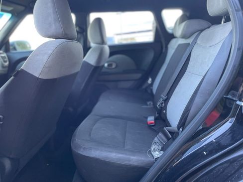 Used 2016 Kia Soul image 17