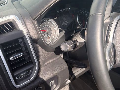 Used 2022 RAM 1500 Big Horn w/ Night Edition image 9