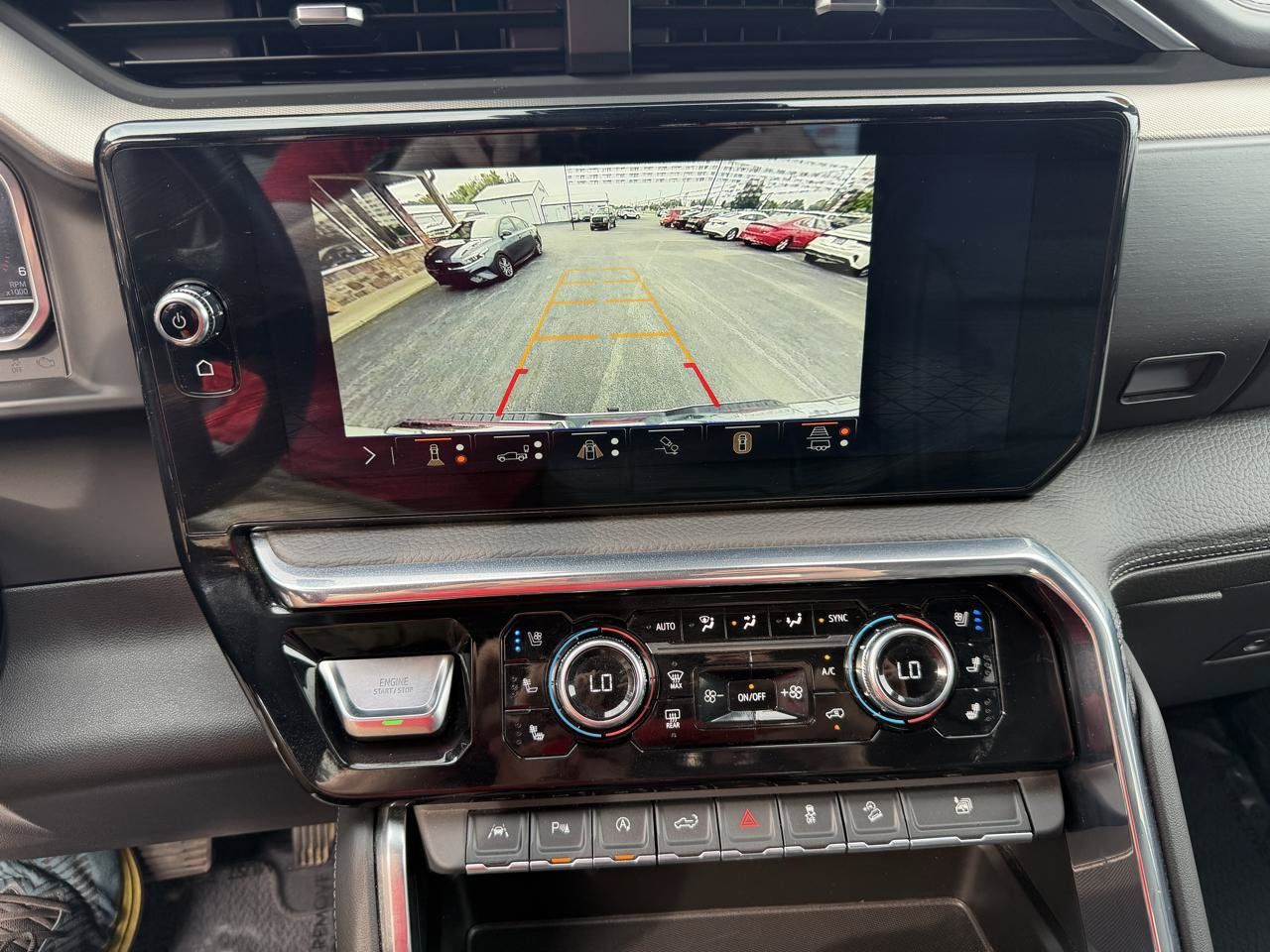Used 2024 GMC Sierra 1500 Denali w/ Technology Package AWD/4WD image 38