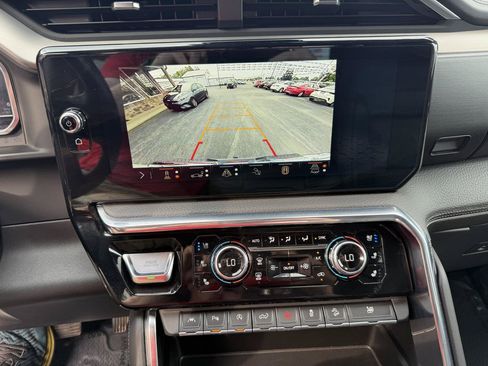Used 2024 GMC Sierra 1500 Denali w/ Technology Package AWD/4WD image 38