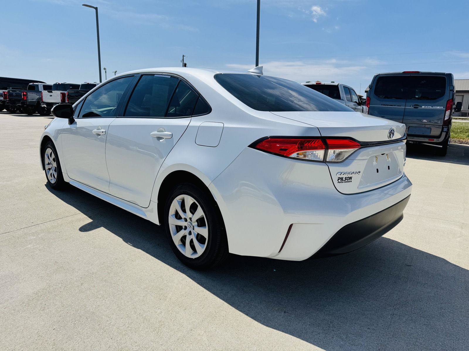 Used 2025 Toyota Corolla LE FWD image 31