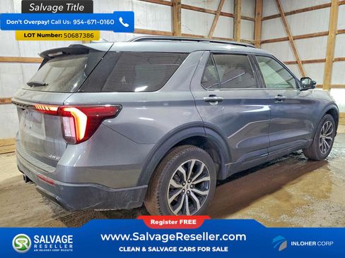 Used 2025 Ford Explorer ST-Line AWD/4WD image 4
