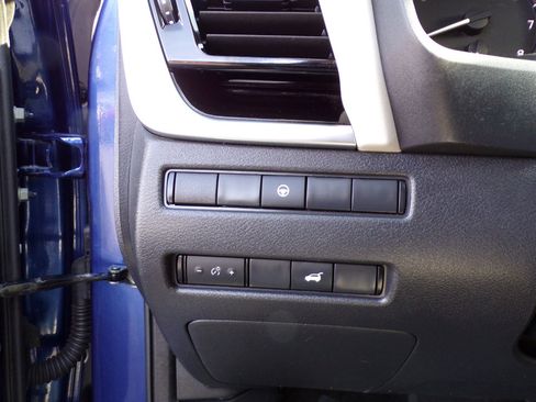 Used 2023 Nissan Rogue SL w/ SL Premium Package image 14